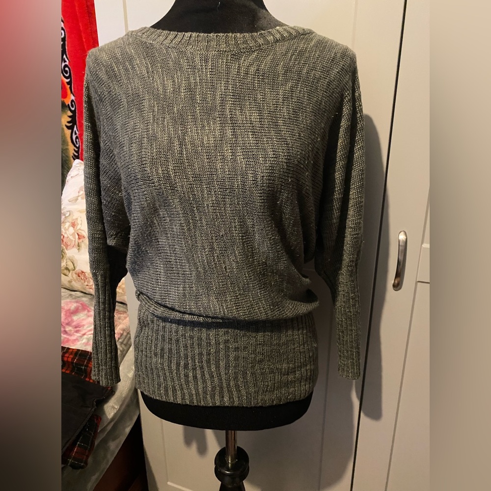 Sweater - Picture 6 of 6